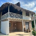 EcoHostal Tierra Bomba Retreat playa
